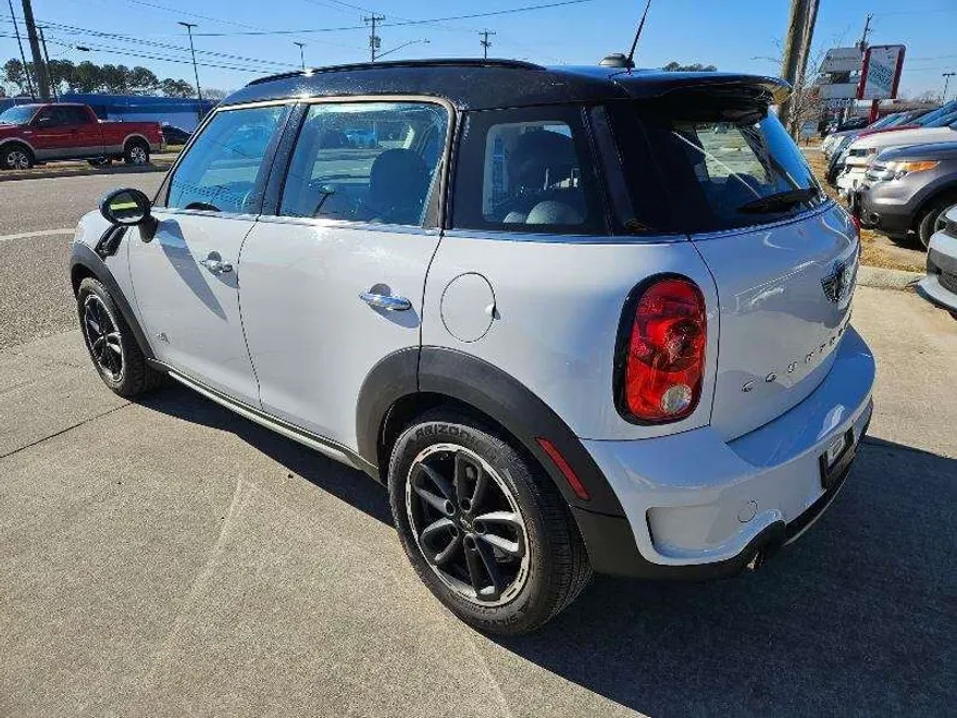 2015 Mini Countryman S ALL4 photo 1