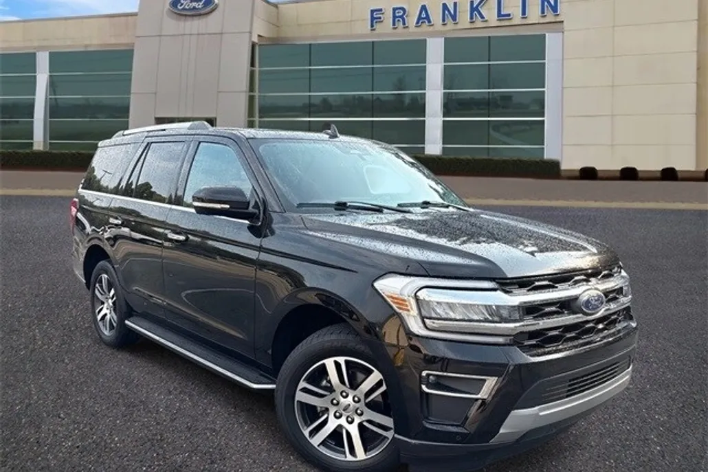 2023 Ford Expedition Limited photo 1