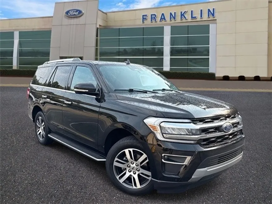 2023 Ford Expedition Limited photo 1