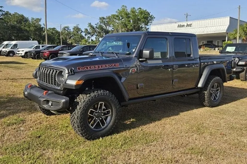2025 Jeep Gladiator Mojave photo 1
