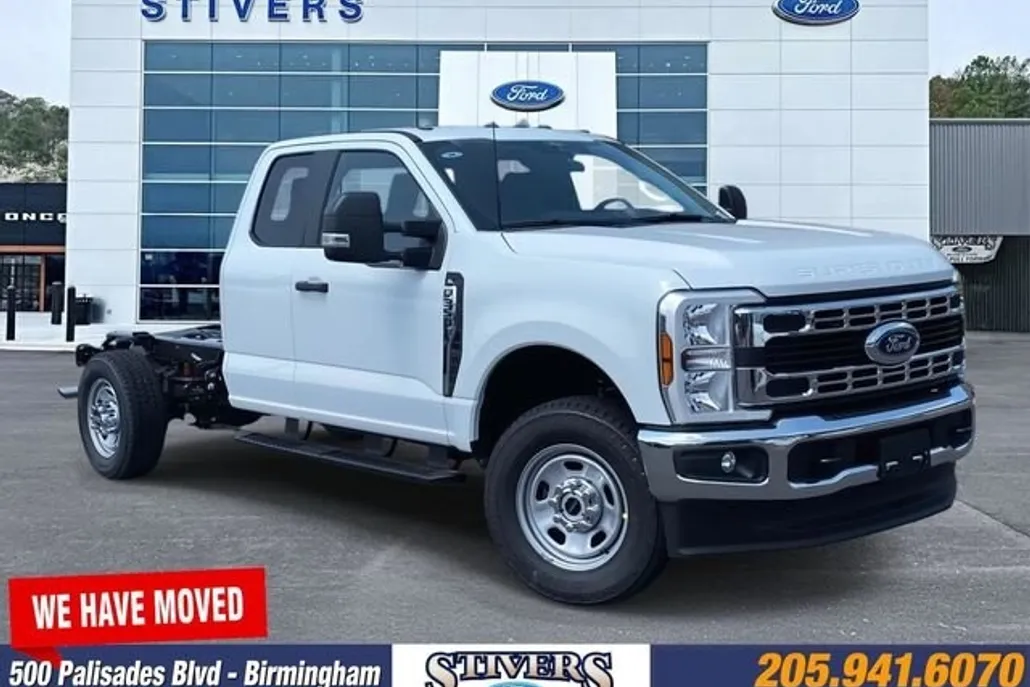 2025 Ford F-350 XL photo 1