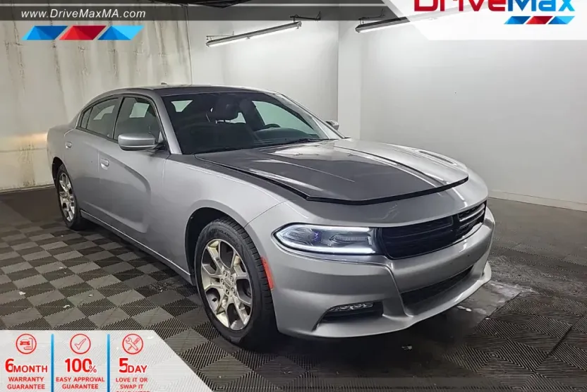 2016 Dodge Charger SXT photo 1