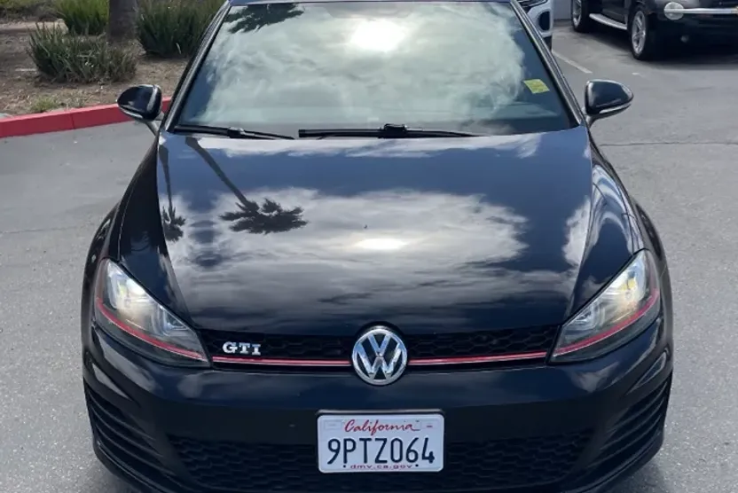 2015 Volkswagen Golf GTI SE photo 1