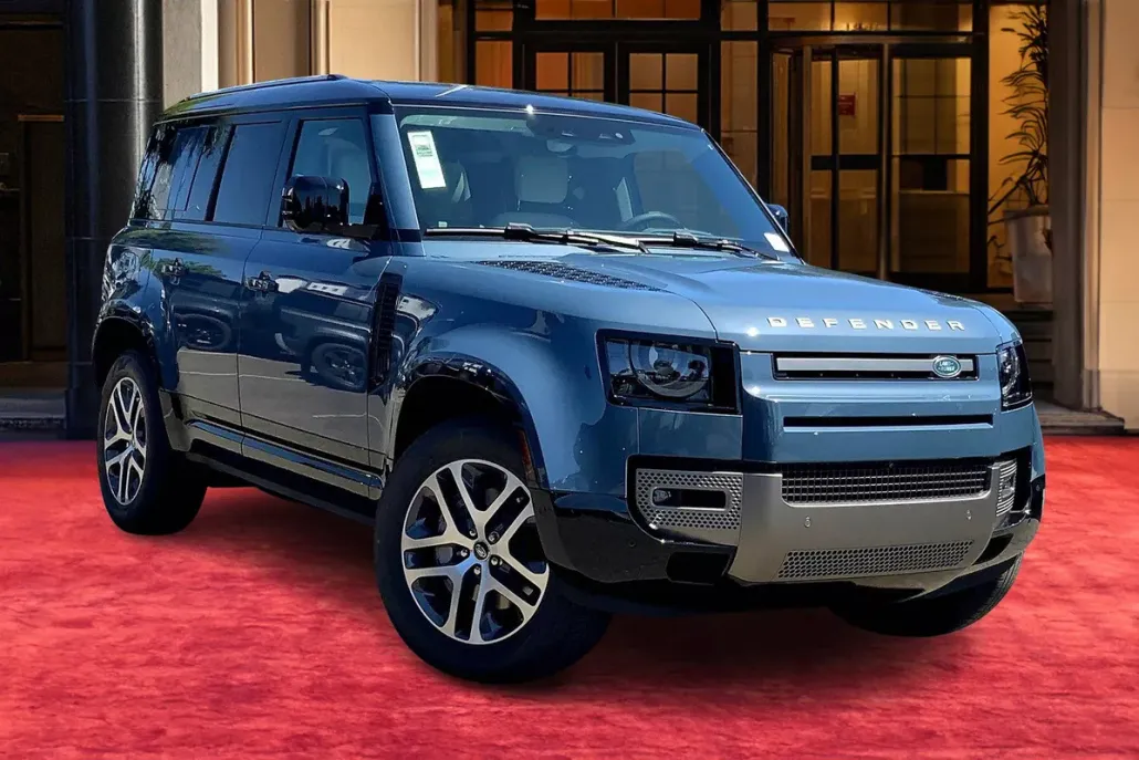 2025 Land Rover Defender 110 X-Dynamic SE photo 1
