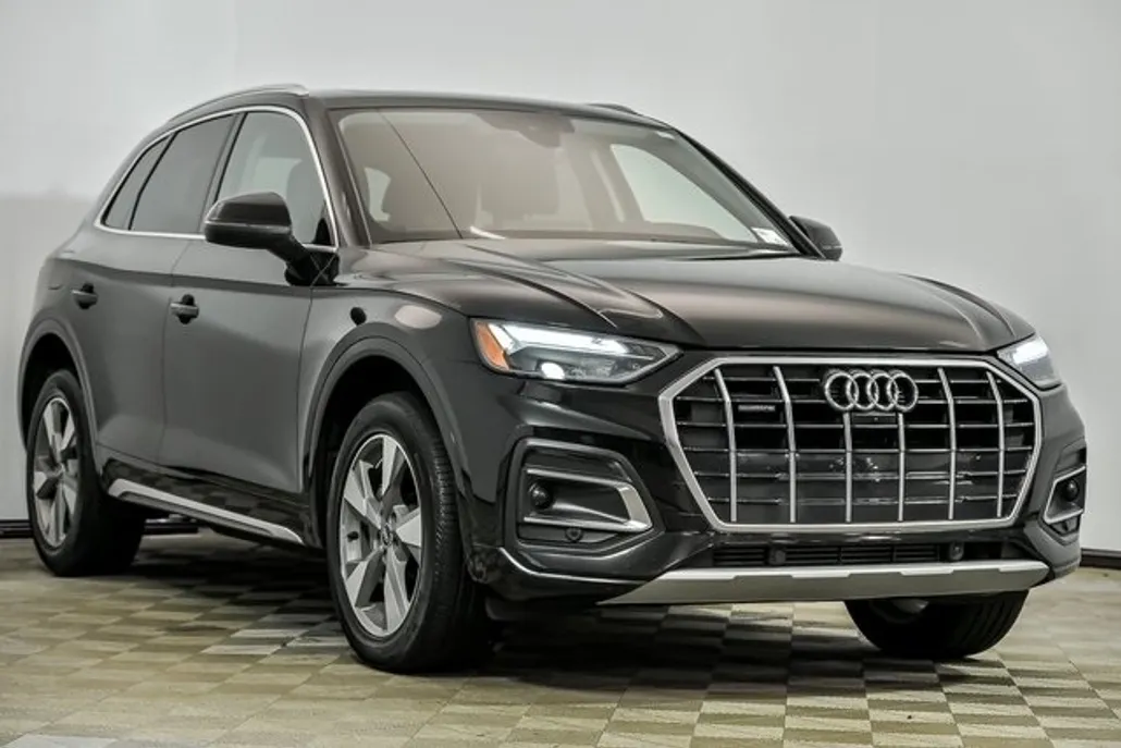 2023 Audi Q5 40 Premium Plus photo 1