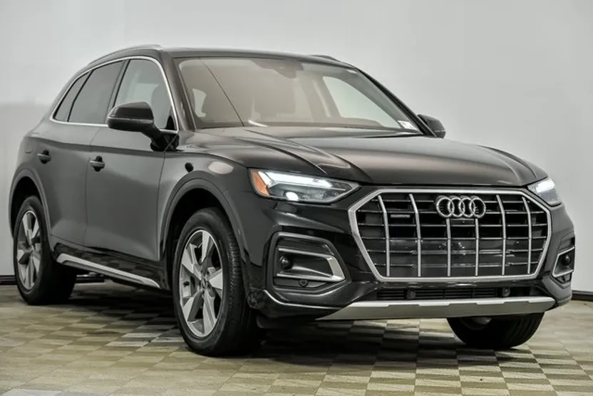 2023 Audi Q5 40 Premium Plus photo 1