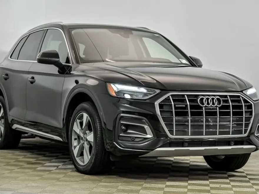 2023 Audi Q5 40 Premium Plus photo 1
