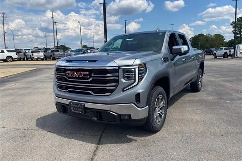 2026 Gmc Sierra 1500 SLT photo 1
