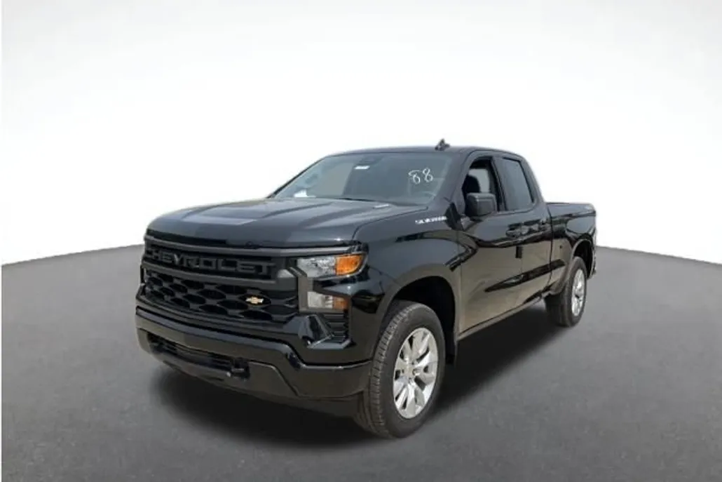 2025 Chevrolet Silverado 1500 Custom photo 1