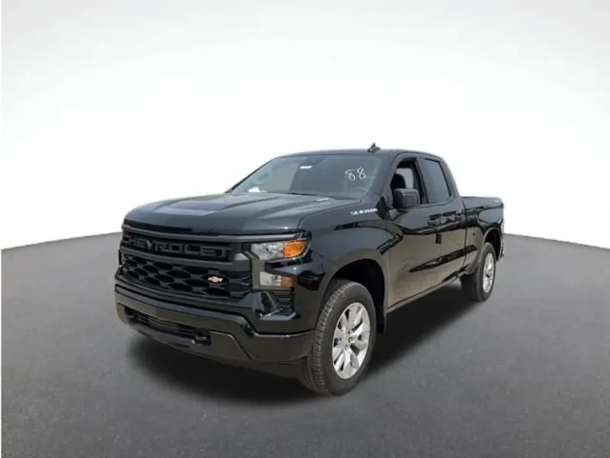 2025 Chevrolet Silverado 1500 Custom photo 1