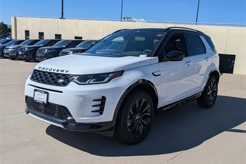 2025 Land Rover Discovery Sport SE photo 1