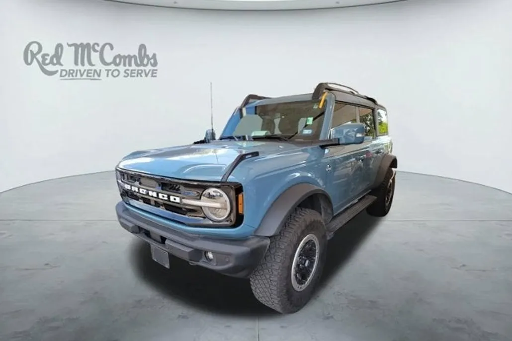 2023 Ford Bronco Outer Banks photo 1