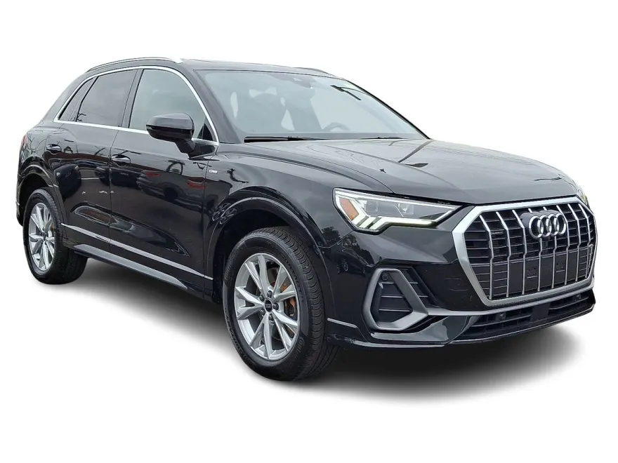 2024 Audi Q3 S line Premium Plus photo 1