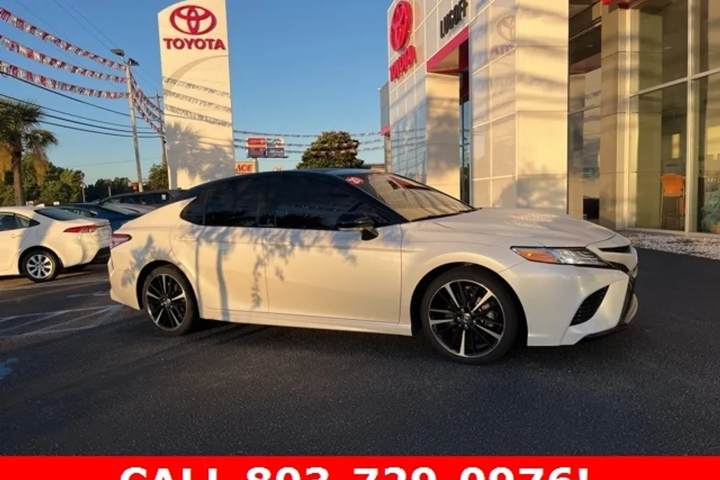 2020 Toyota Camry XSE photo 1