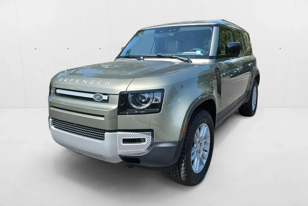 2024 Land Rover Defender 110 S photo 1