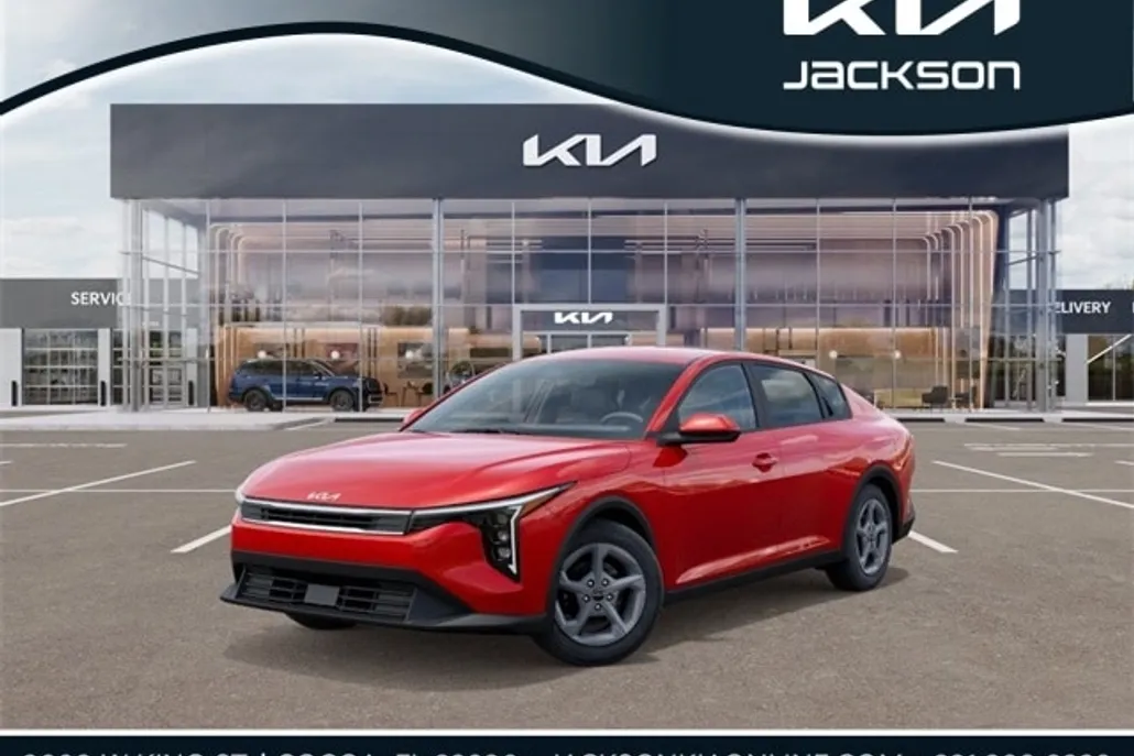 2025 Kia K4 LXS photo 1