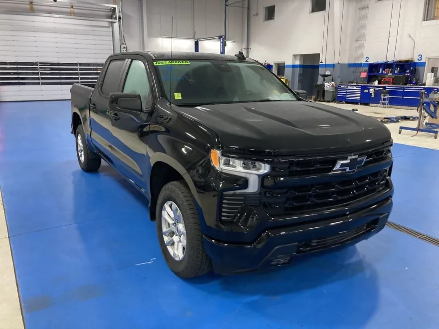 2023 Chevrolet Silverado 1500 RST photo 1