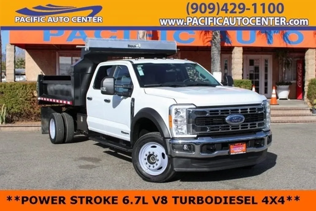 2023 Ford F-550 photo 1