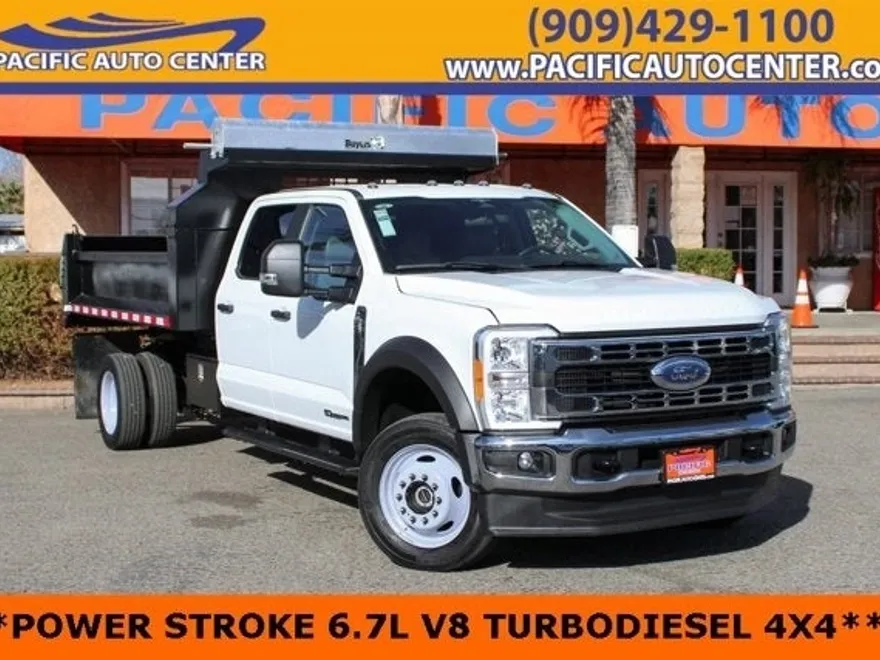 2023 Ford F-550 photo 1