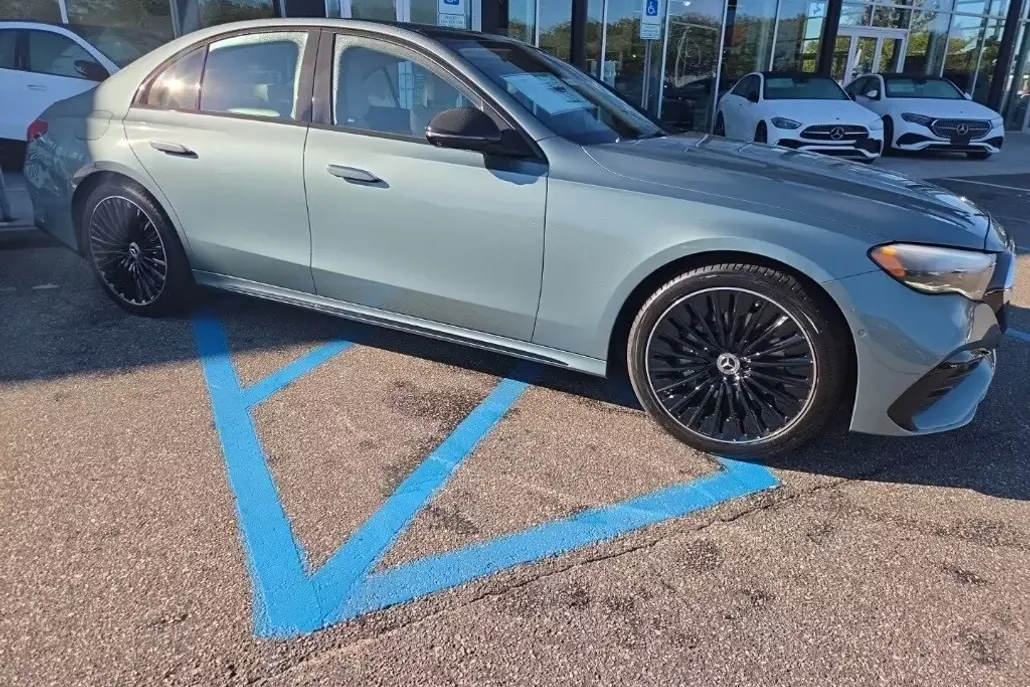2026 Mercedes Benz E 350 photo 1