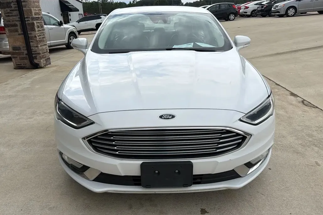 2017 Ford Fusion SE Hybrid photo 1