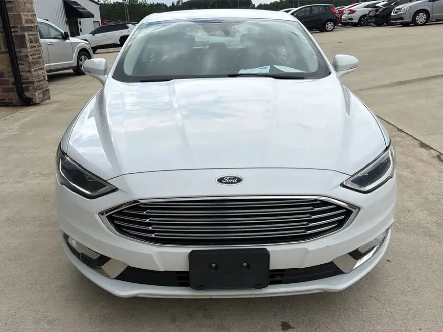 2017 Ford Fusion SE Hybrid photo 1