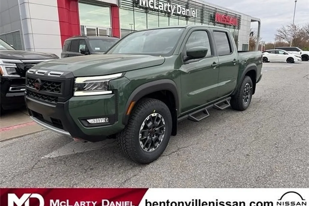 2025 Nissan Frontier Crew Cab PRO-4X photo 1