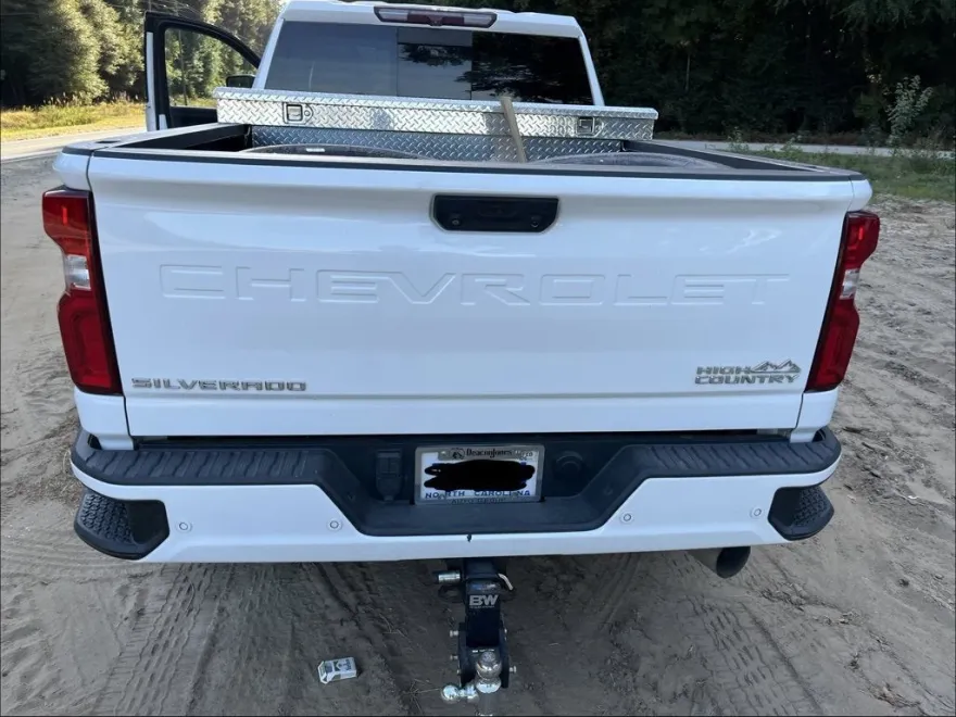 2022 Chevrolet Silverado 2500HD High Country photo 1