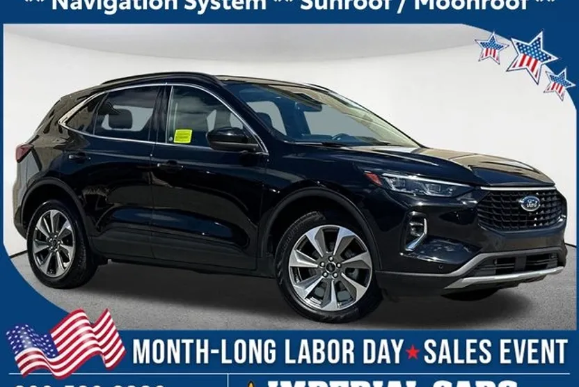 2023 Ford Escape Platinum photo 1