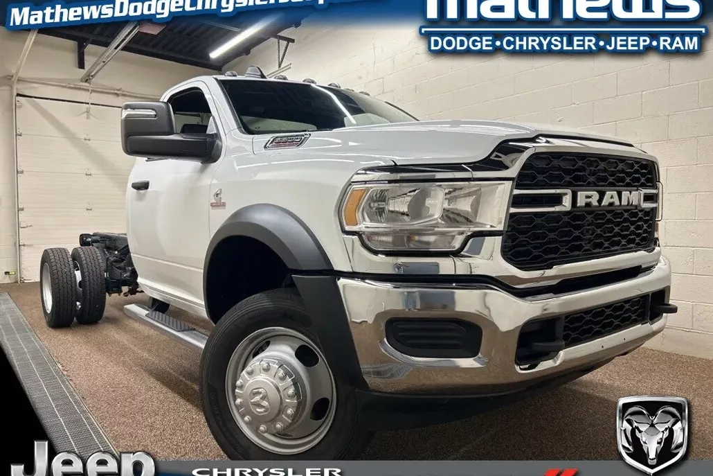 2024 Ram 5500 Tradesman photo 1