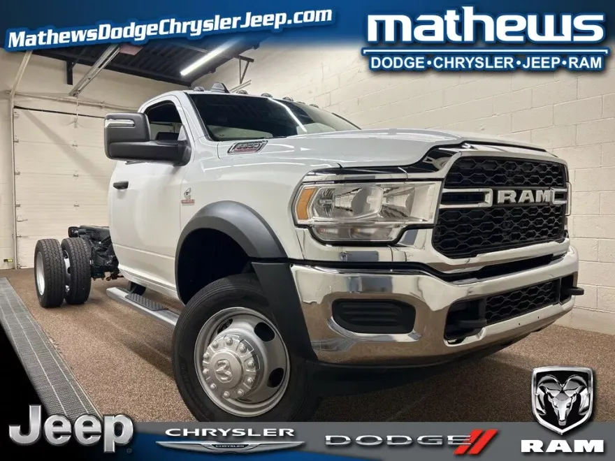 2024 Ram 5500 Tradesman photo 1