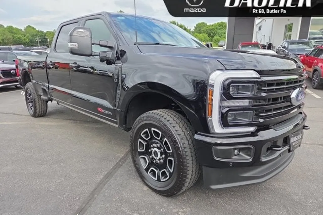 2025 Ford F-350 Platinum photo 1