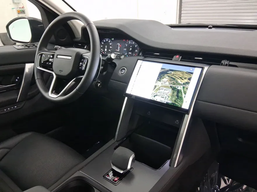 2025 Land Rover Discovery Sport S photo 1