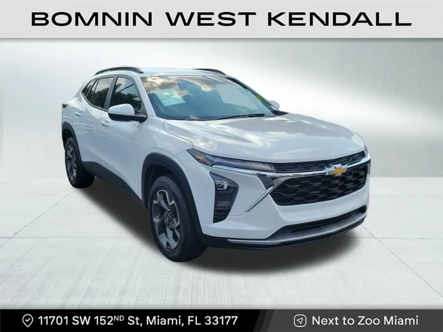 2025 Chevrolet Trax LT photo 1