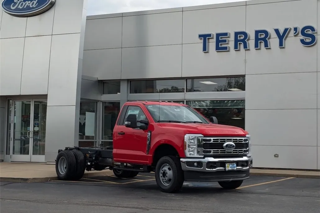 2024 Ford F-350 photo 1