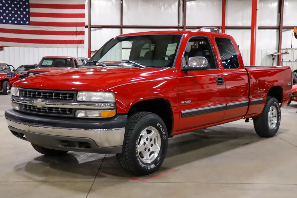 1999 Chevrolet Silverado 1500 LS photo 1