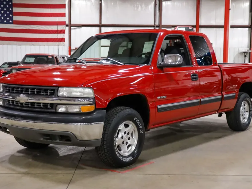 1999 Chevrolet Silverado 1500 LS photo 1