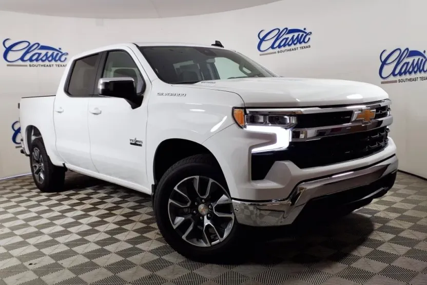 2026 Chevrolet Silverado 1500 LT photo 1