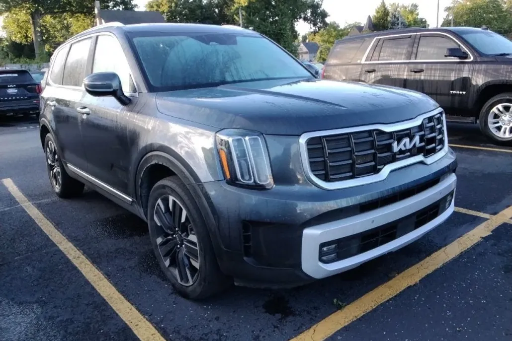 2023 Kia Telluride SX photo 1