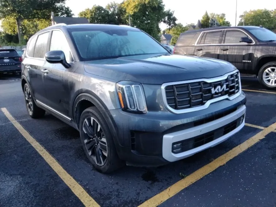 2023 Kia Telluride SX photo 1