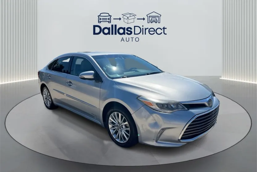 2018 Toyota Avalon Hybrid Limited photo 1