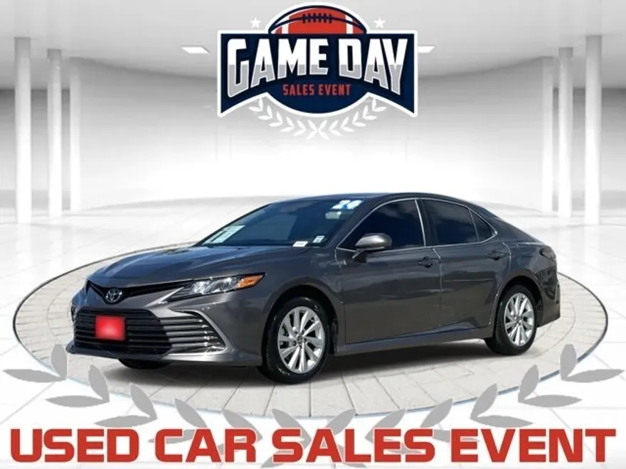 2024 Toyota Camry LE photo 1