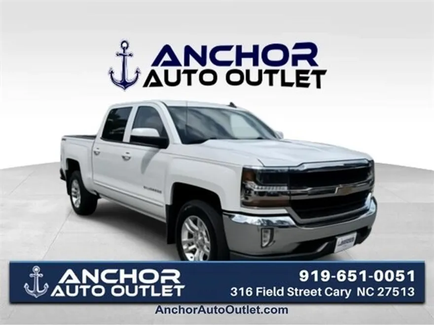 2017 Chevrolet Silverado LT photo 1