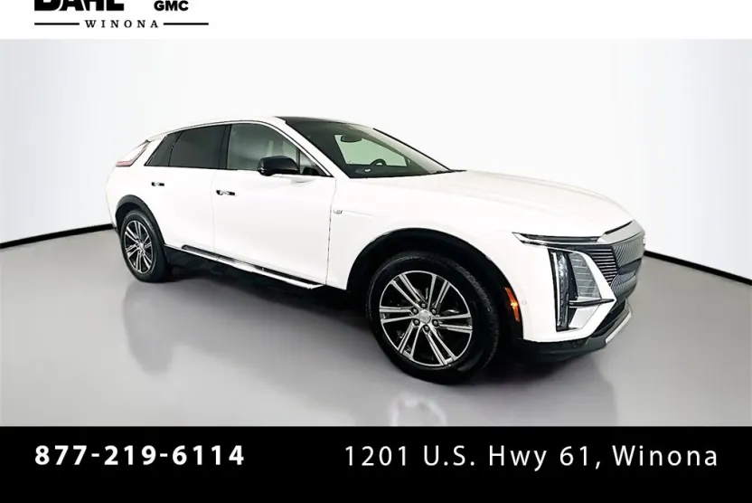 2024 Cadillac Lyriq Luxury photo 1