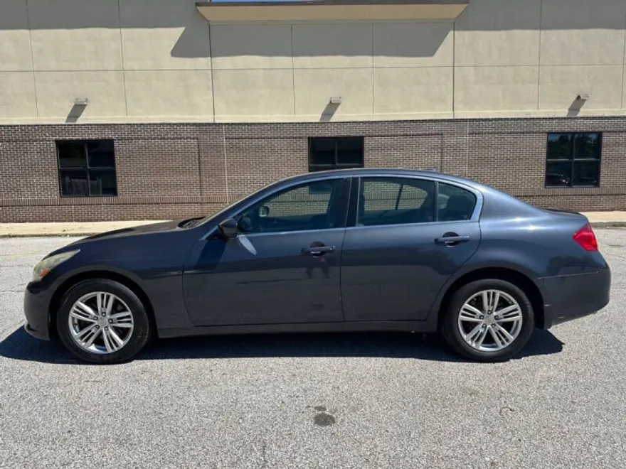 2011 Infiniti G25 photo 1