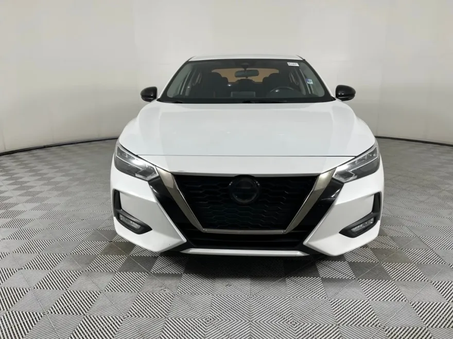 2020 Nissan Sentra SR photo 1