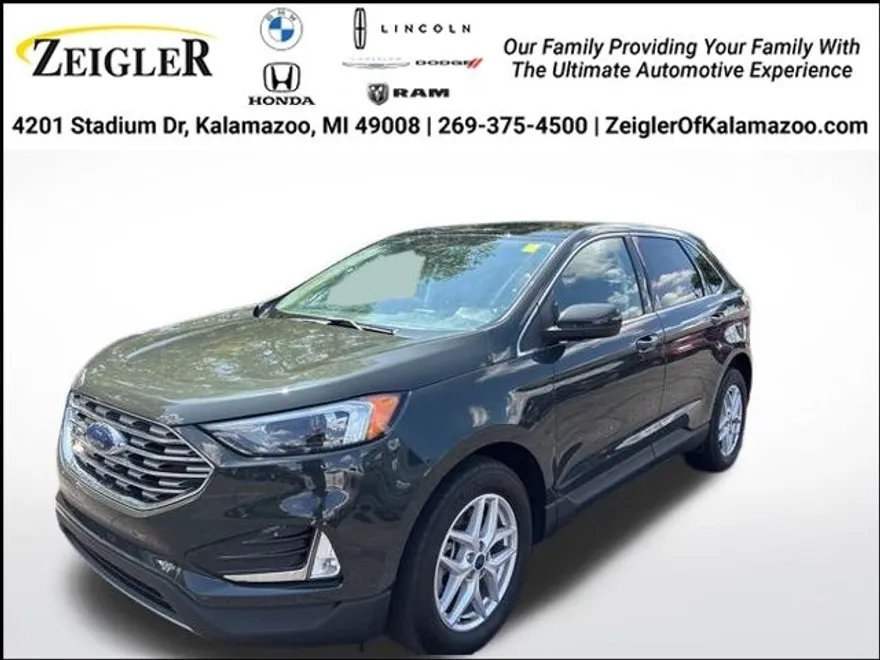 2022 Ford Edge SEL photo 1