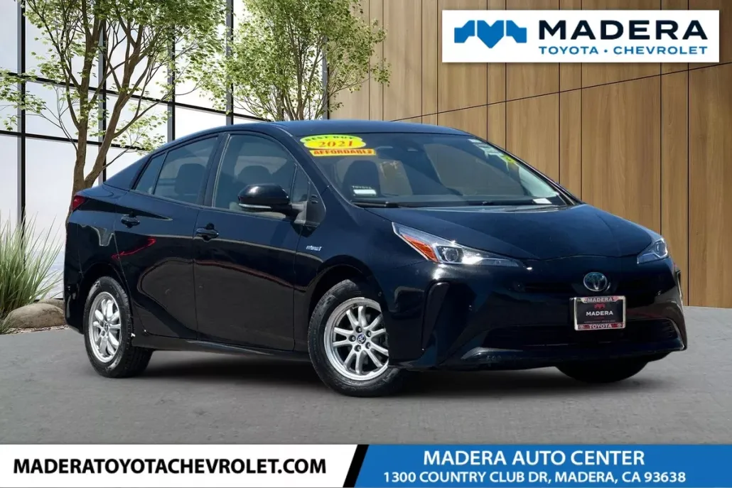 2021 Toyota Prius L Eco photo 1