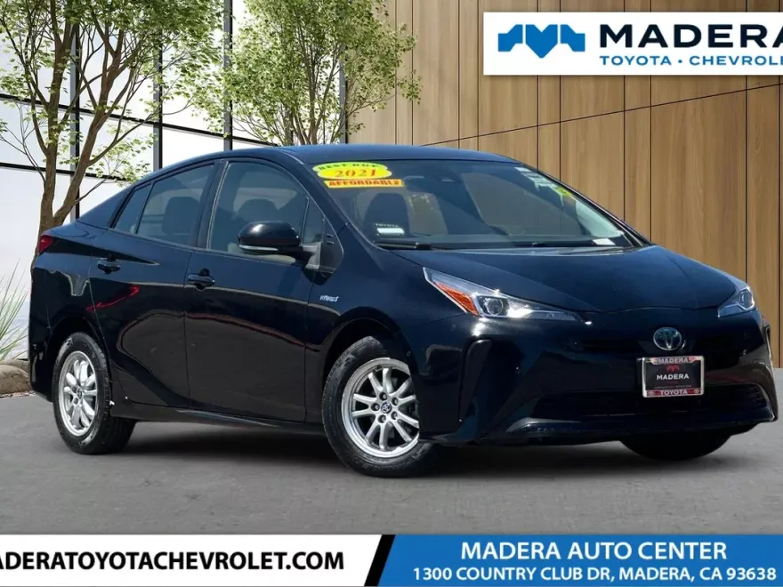 2021 Toyota Prius L Eco photo 1