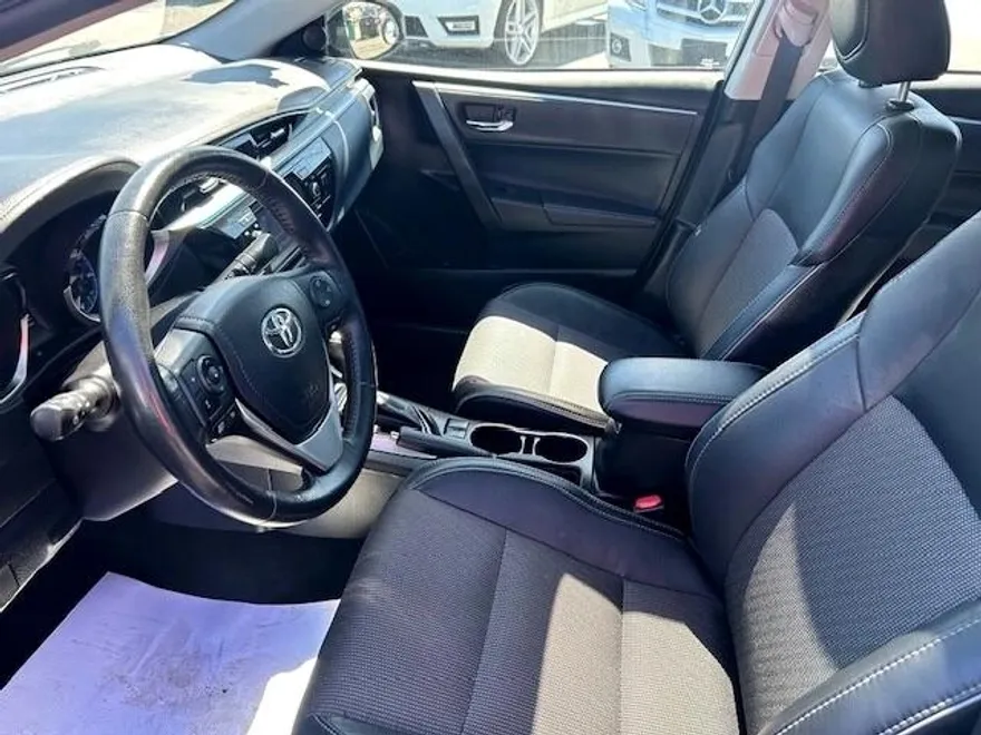 2015 Toyota Corolla S photo 1